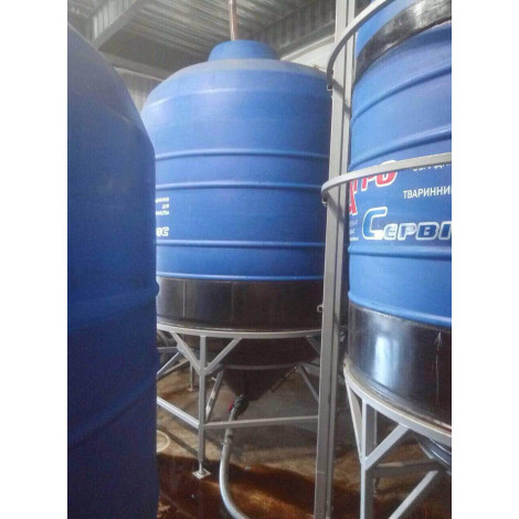 Конусная емкость на 2000 литров с лопастной мешалкой  фото №8