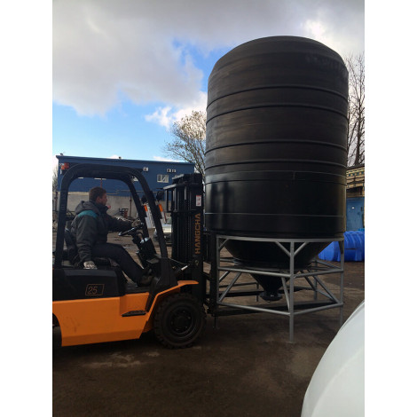 Конусна ємність на 7000 літрів з турбінною мішалкою фото